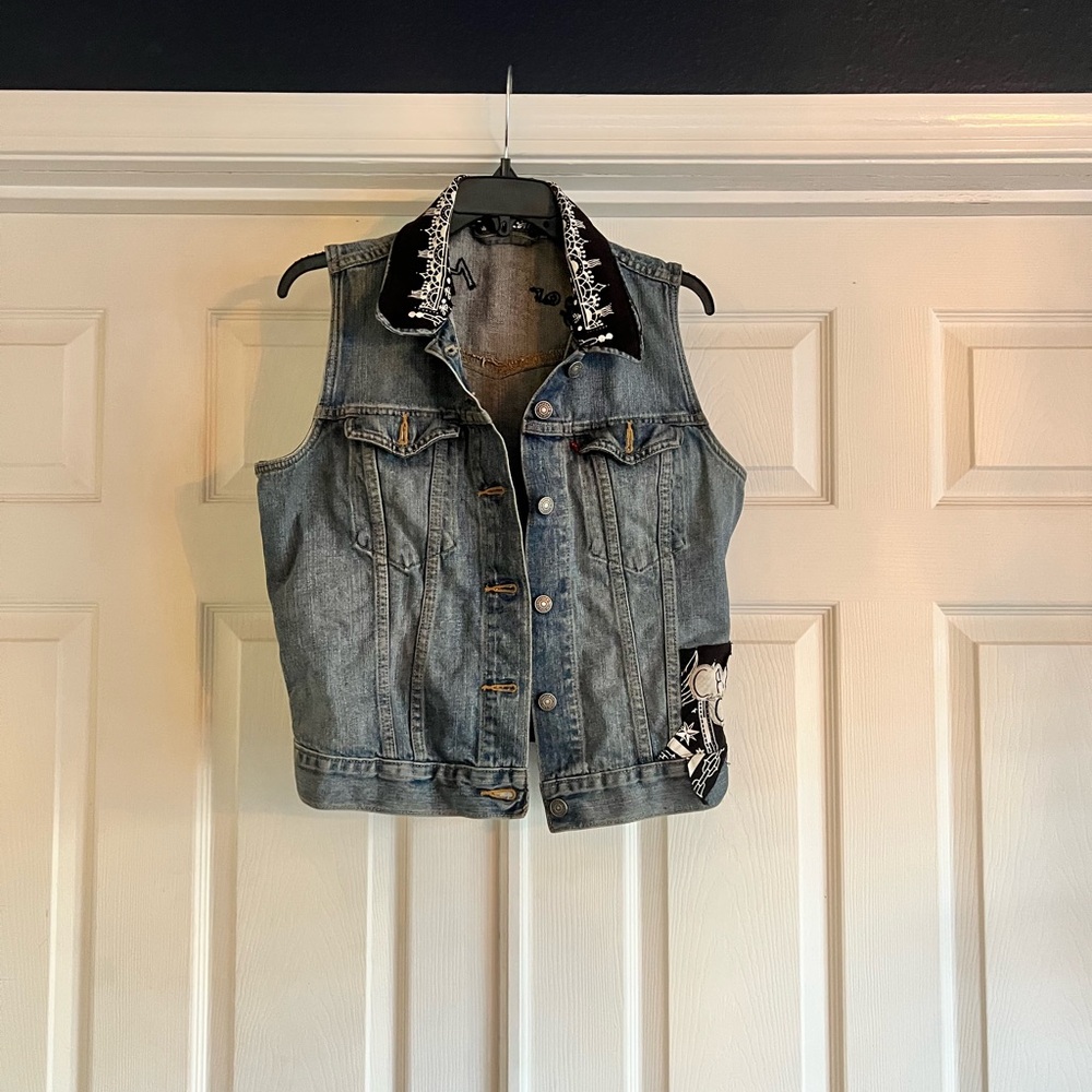Levi's Blue Denim Vest with Black and White Embroidery